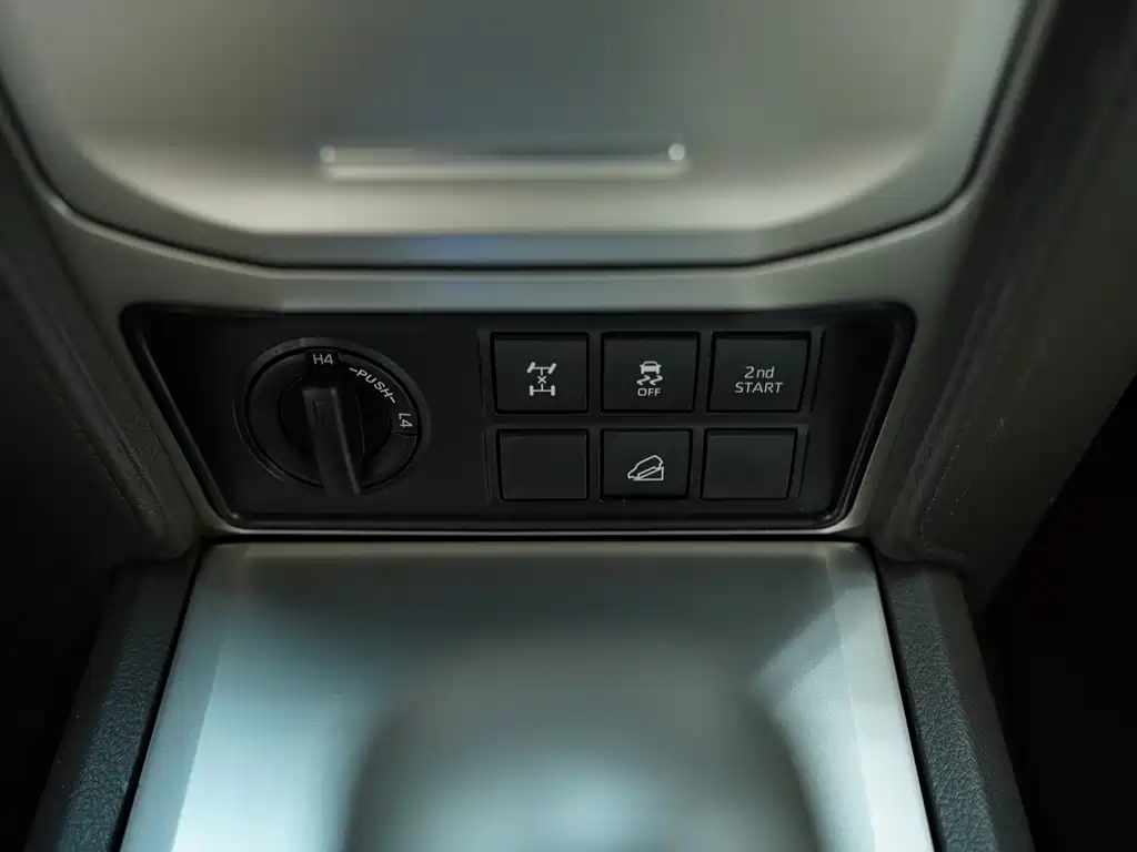 Toyota Prado (Import) — фото 9