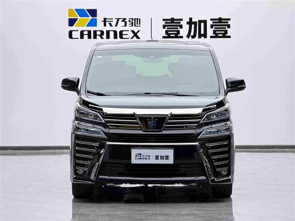 Toyota Vellfire — фото 2