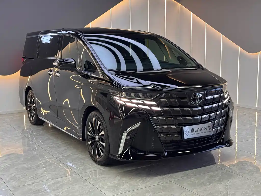 Toyota Alphard — фото 3