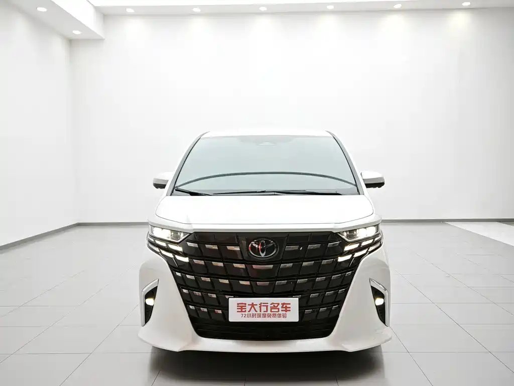 Toyota Alphard — фото 3