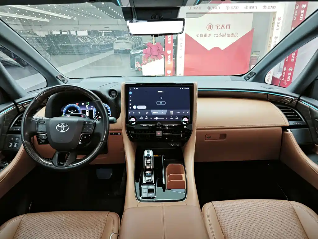 Toyota Alphard — фото 6