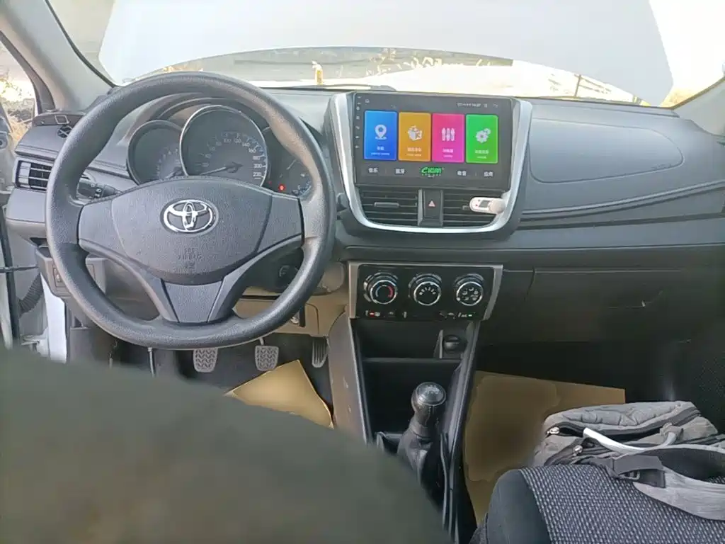 Toyota Vios — фото 10