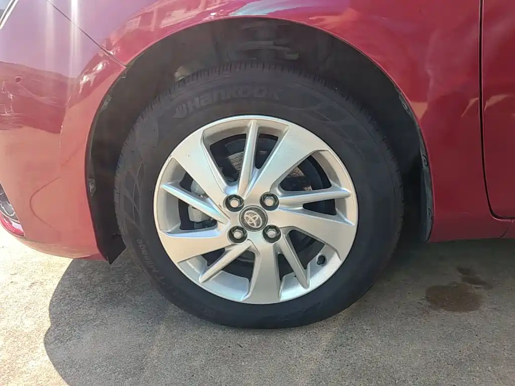 Toyota Yaris L — фото 23