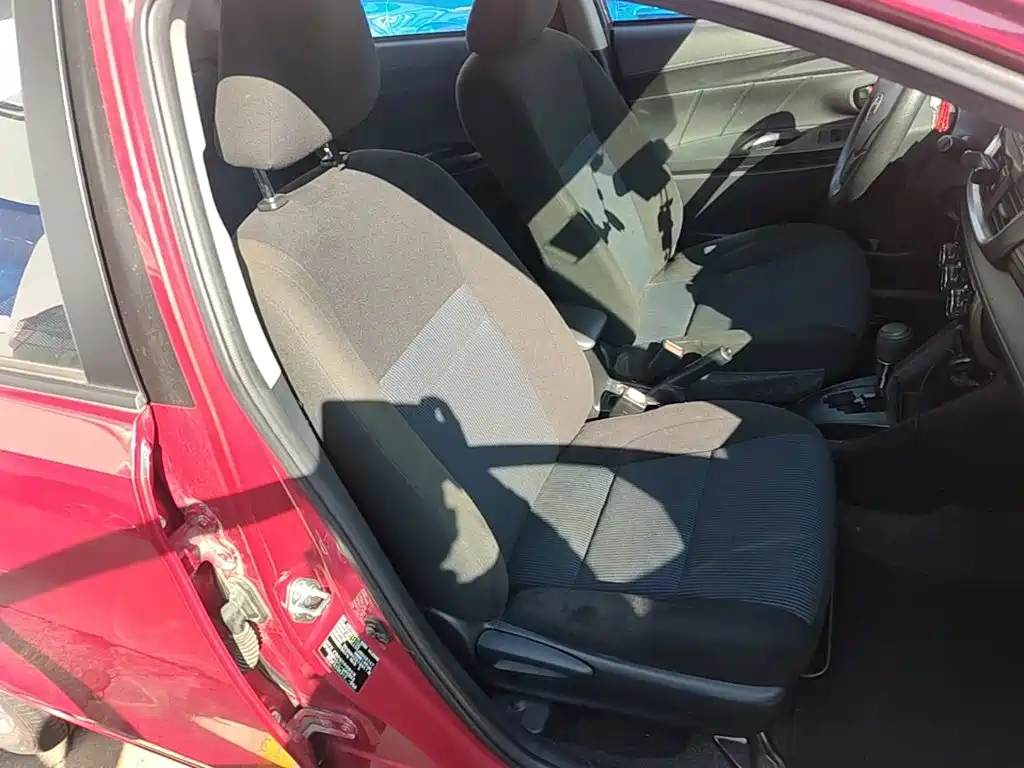 Toyota Yaris L — фото 25