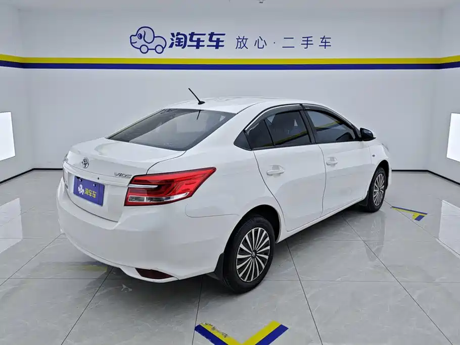 Toyota Vios — фото 3