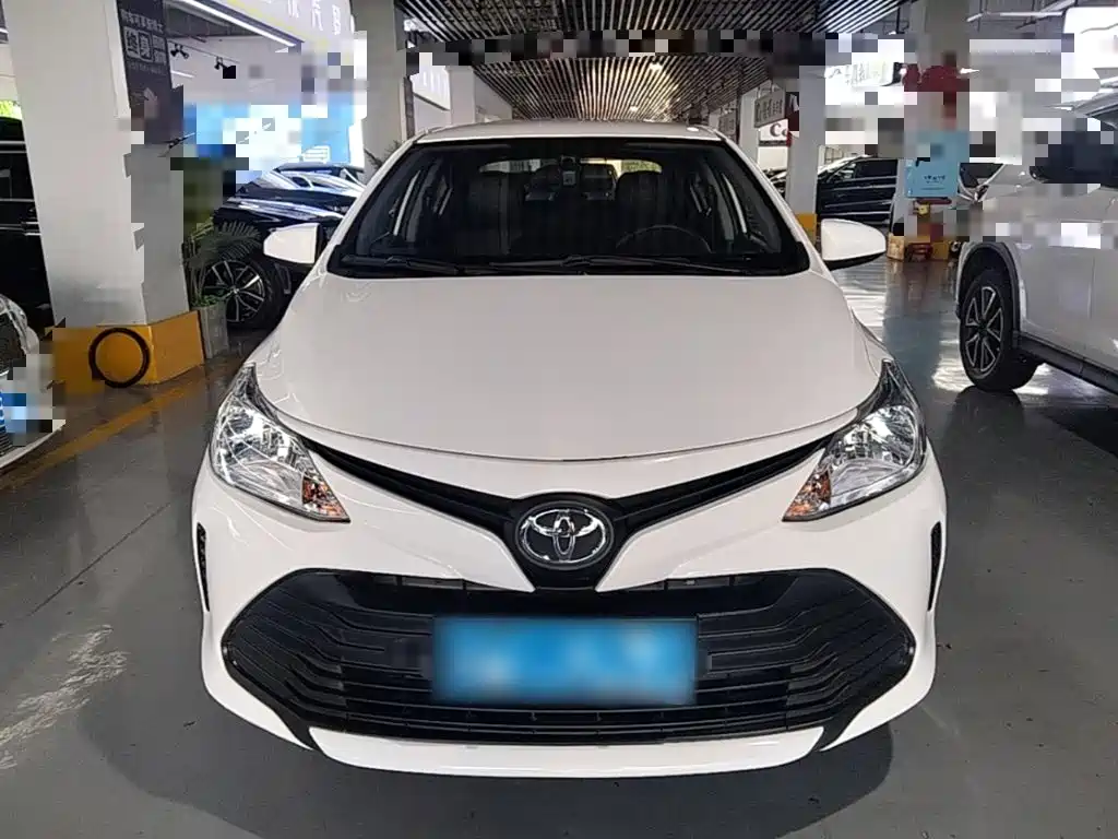 Toyota Vios — фото 3