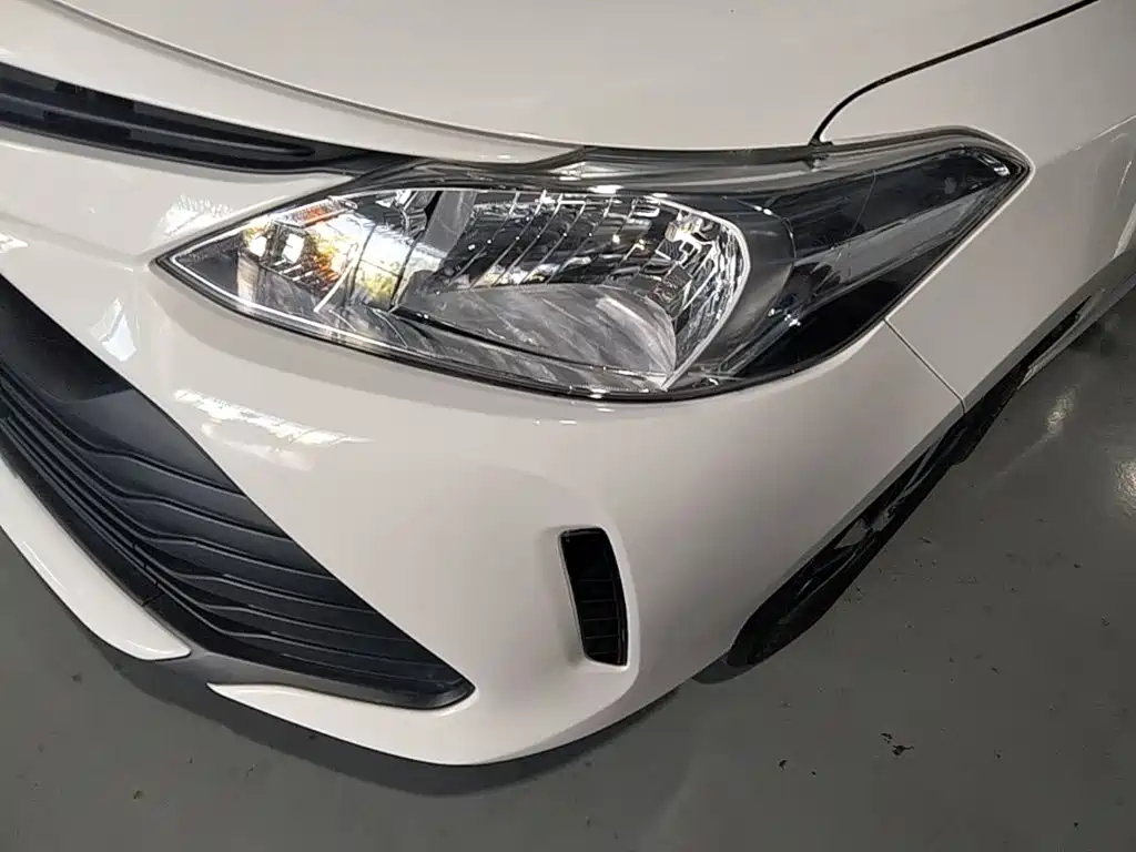 Toyota Vios — фото 24