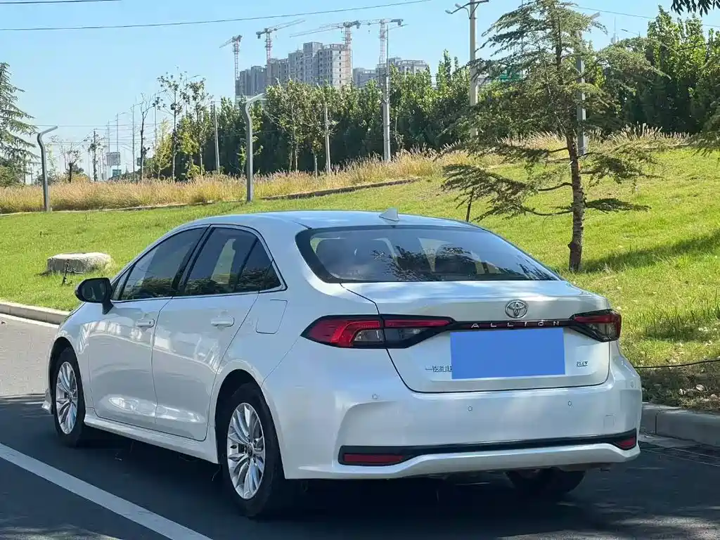 Toyota Allion — фото 7