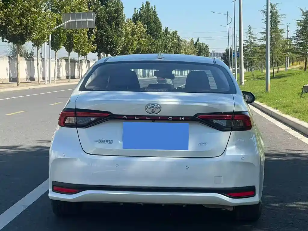 Toyota Allion — фото 8