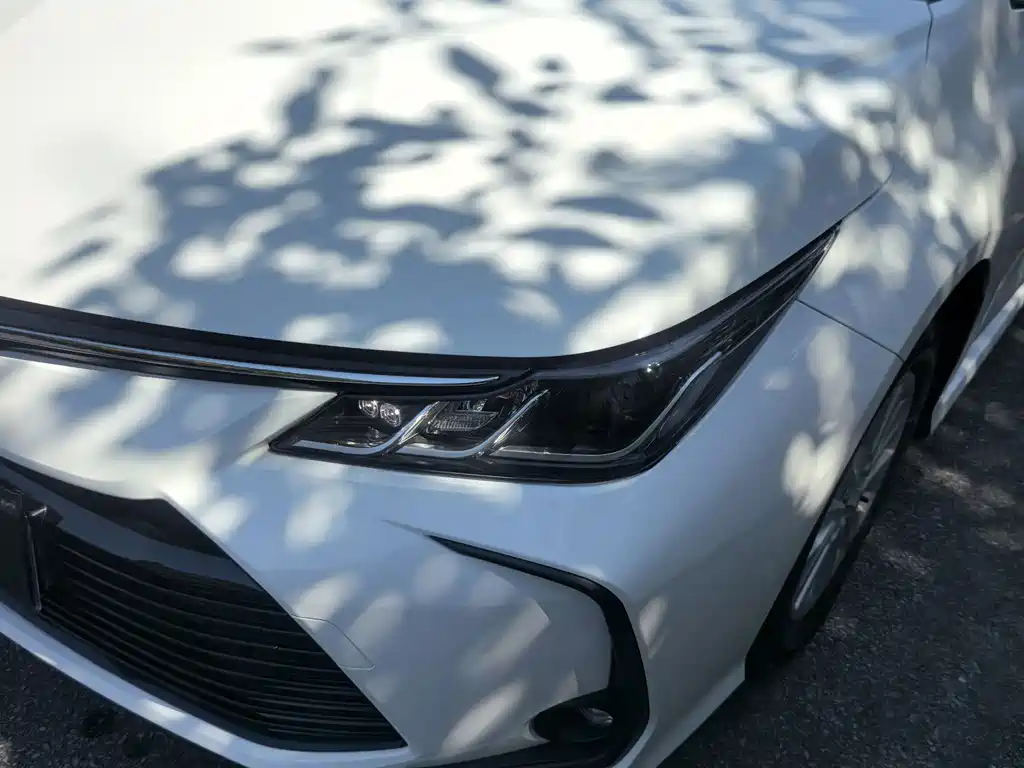 Toyota Corolla — фото 3