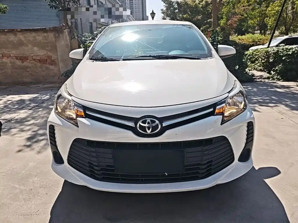 Toyota Vios — фото 3