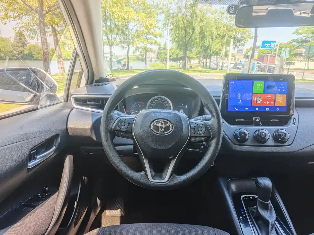 Toyota Corolla — фото 17