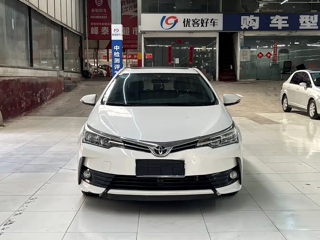 Toyota Corolla — фото 2