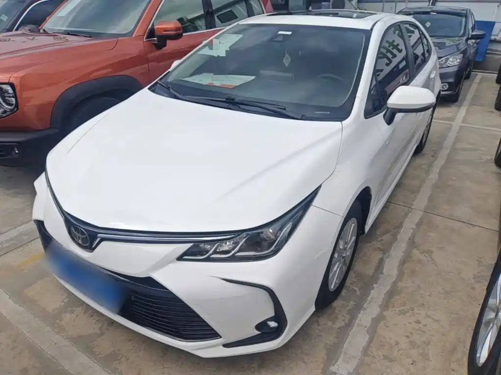 Toyota Corolla — фото 2