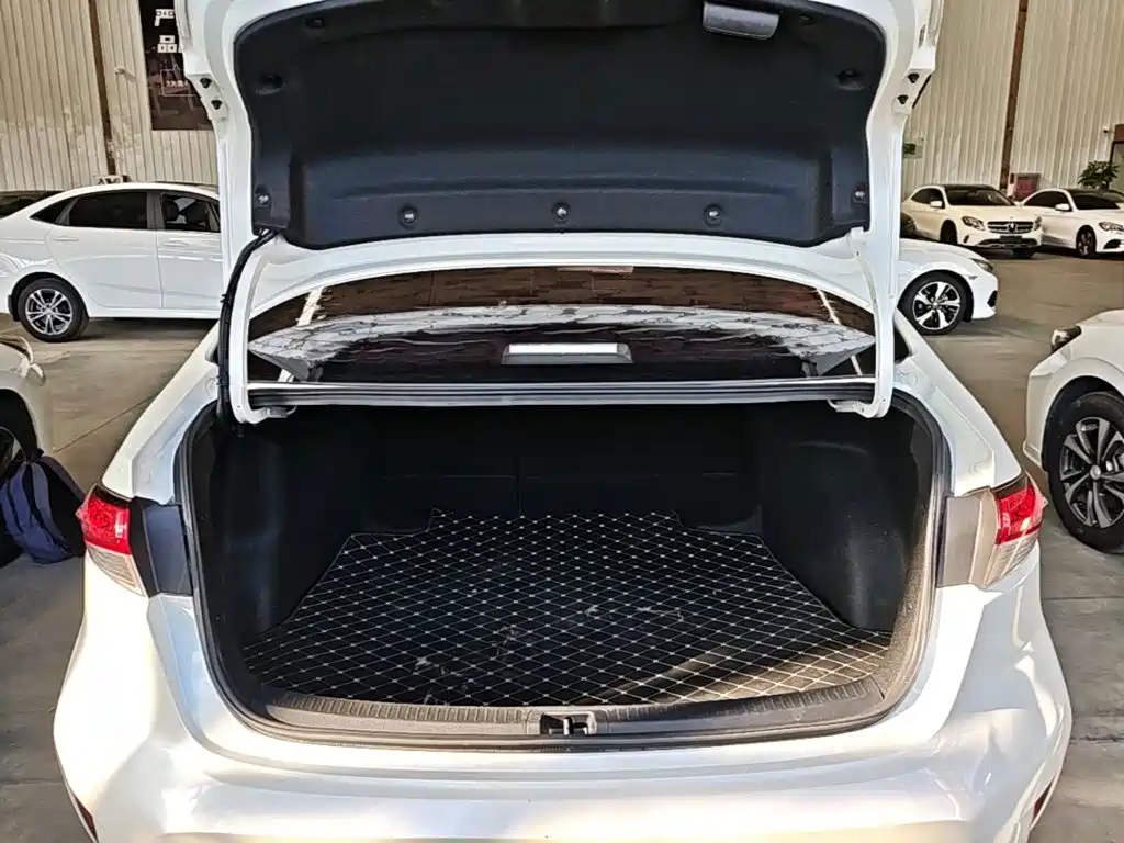 Toyota Levin — фото 19
