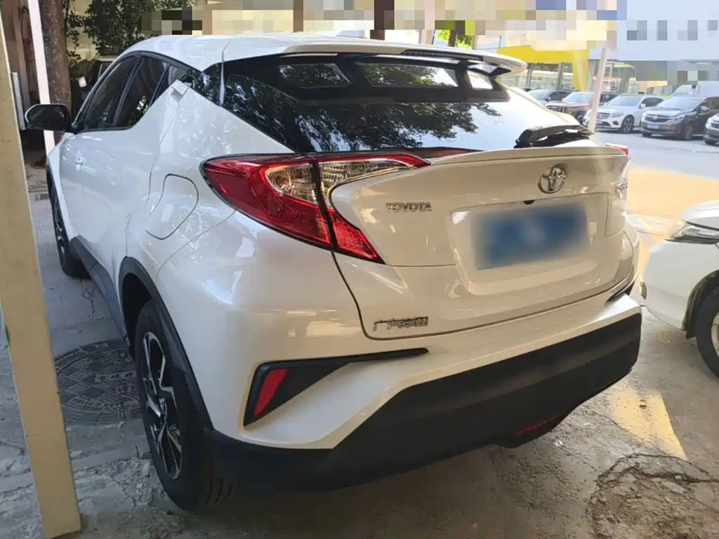 Toyota C-HR — фото 5