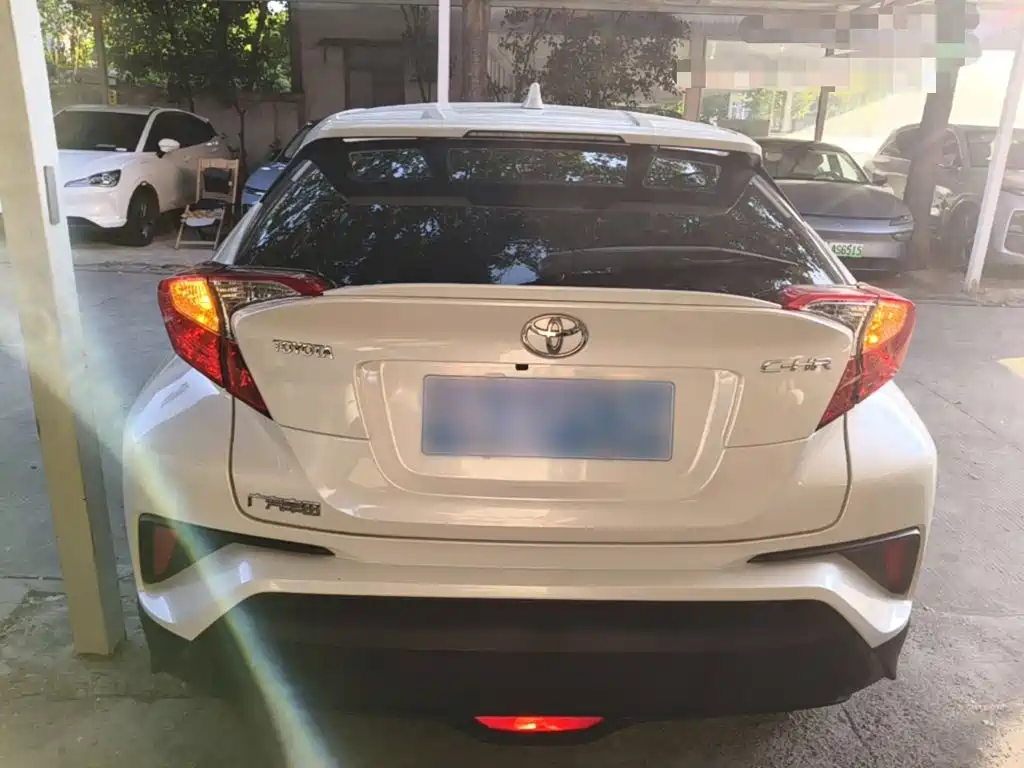 Toyota C-HR — фото 6