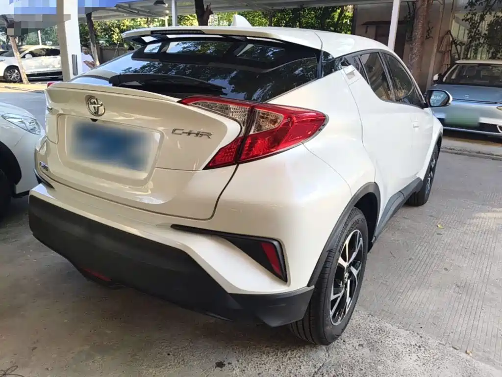 Toyota C-HR — фото 7