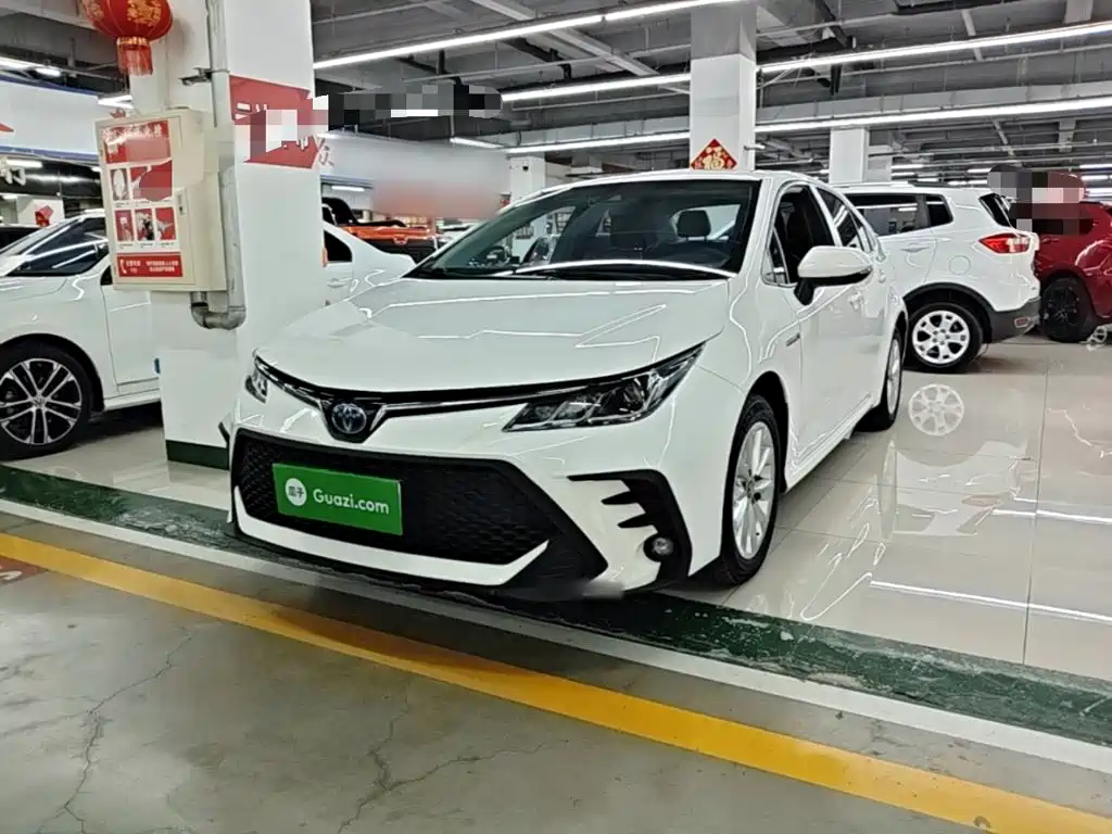 Toyota Corolla — фото 2