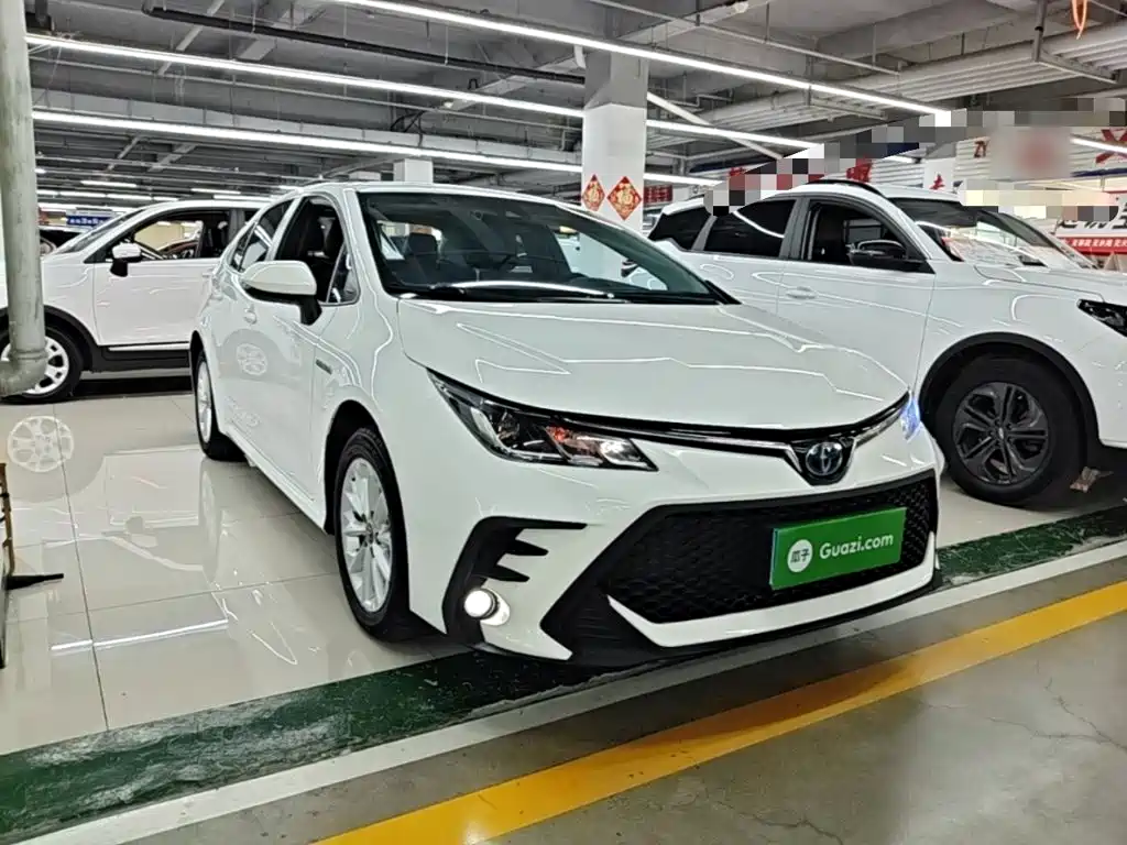 Toyota Corolla — фото 4