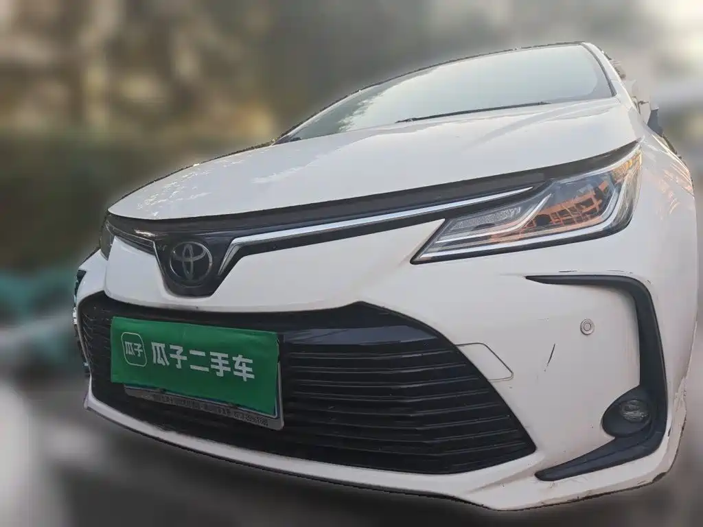 Toyota Corolla — фото 2