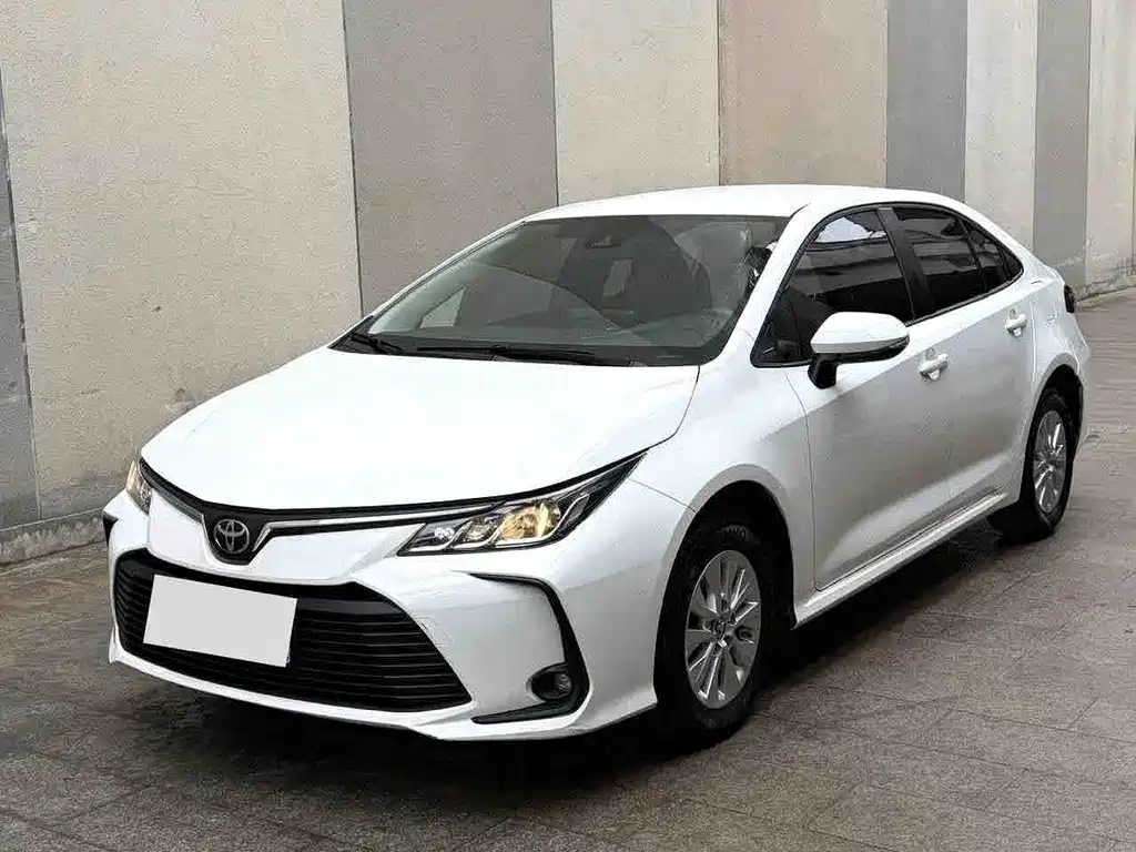 Toyota Corolla — фото 3