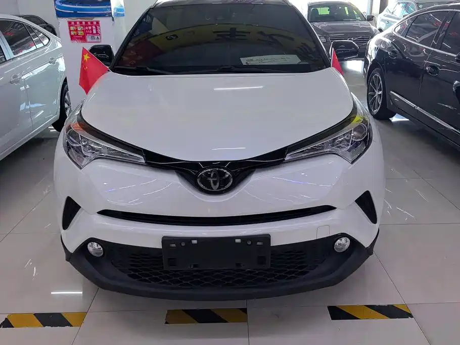 Toyota C-HR — фото 2