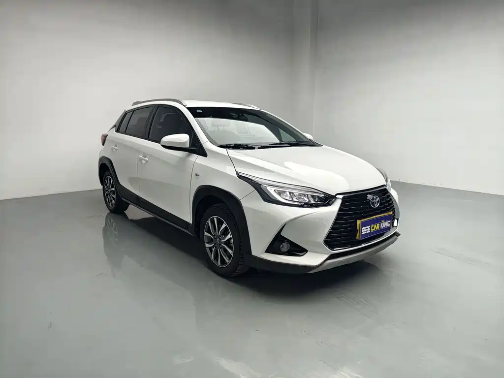 Toyota Yaris L — фото 3