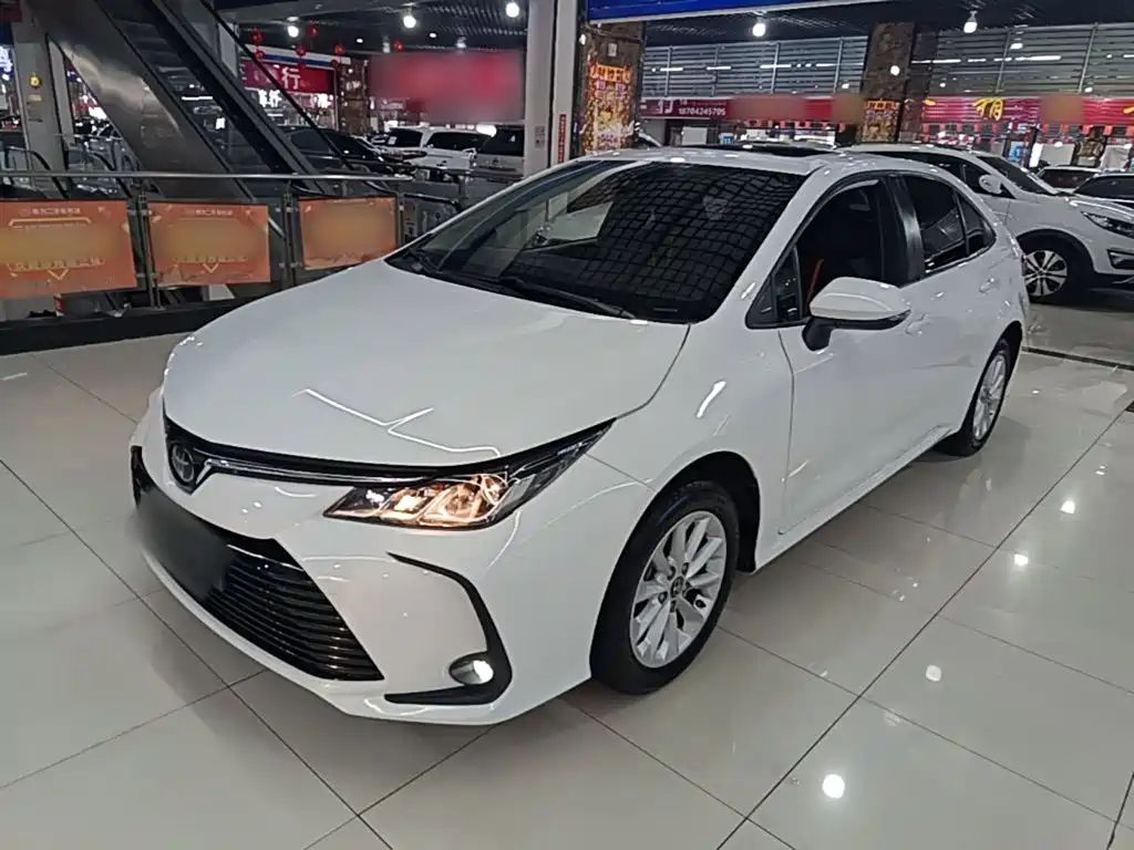 Toyota Corolla — фото 2