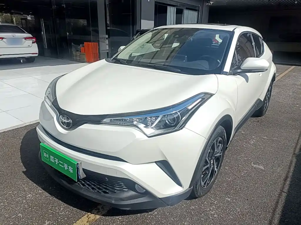 Toyota C-HR — фото 2