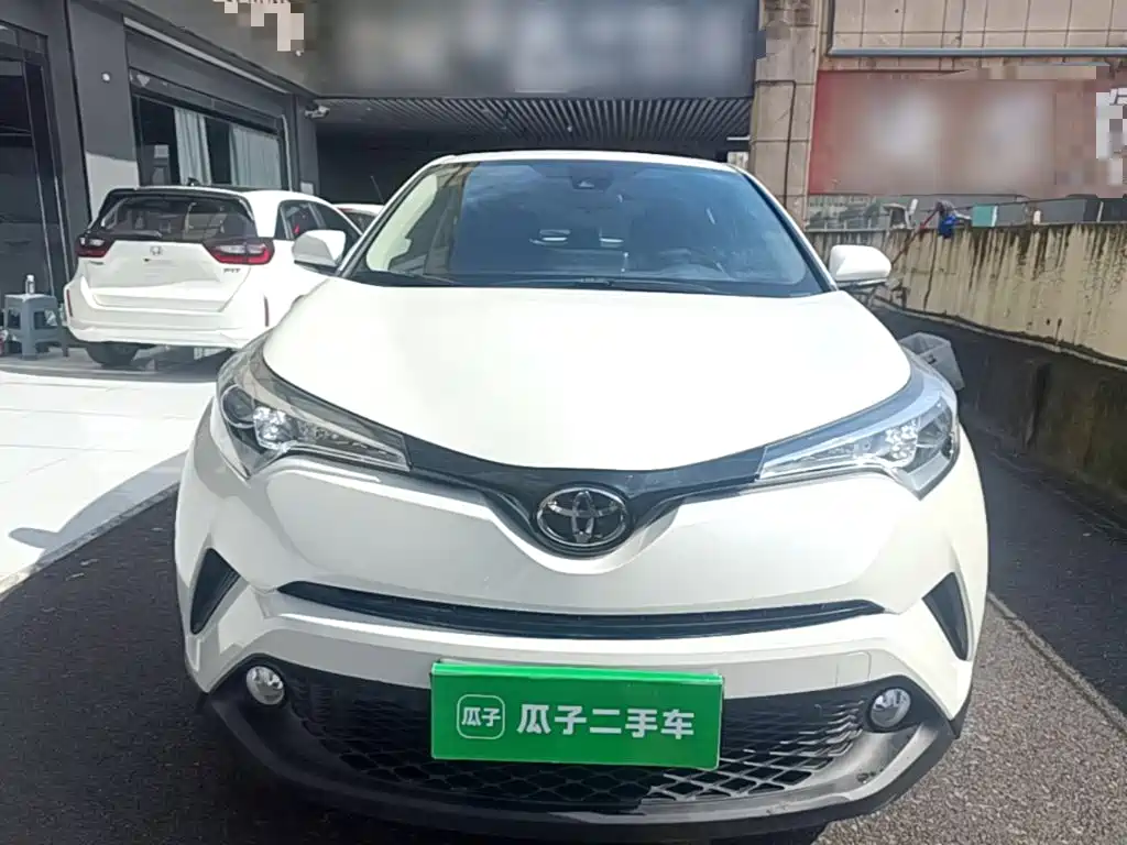 Toyota C-HR — фото 3