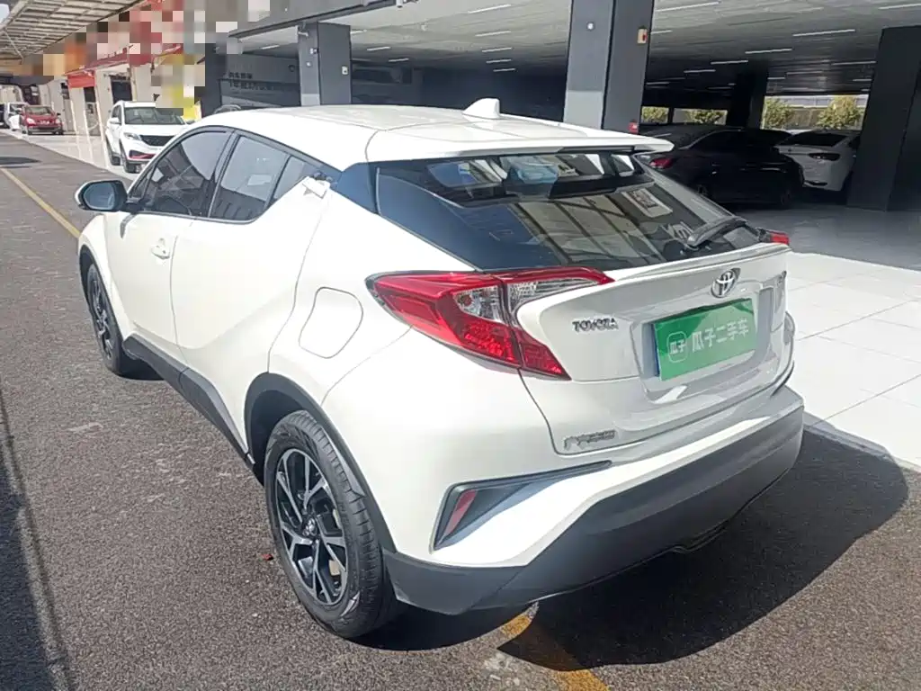 Toyota C-HR — фото 5