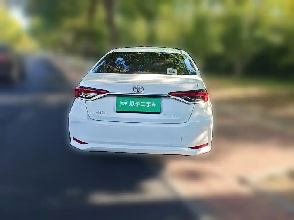 Toyota Corolla — фото 3
