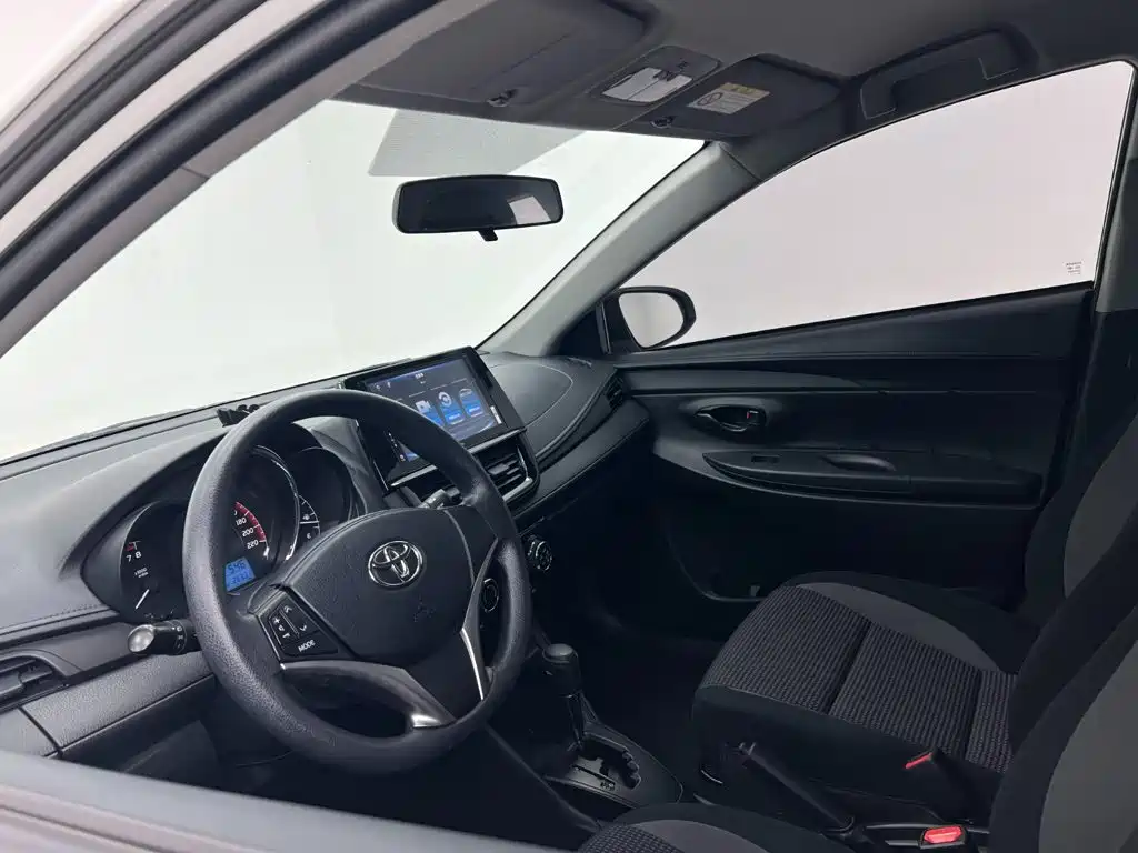 Toyota Vios FS — фото 13