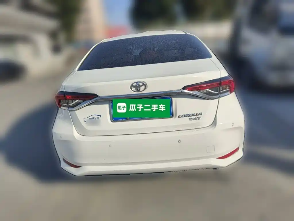 Toyota Corolla — фото 3