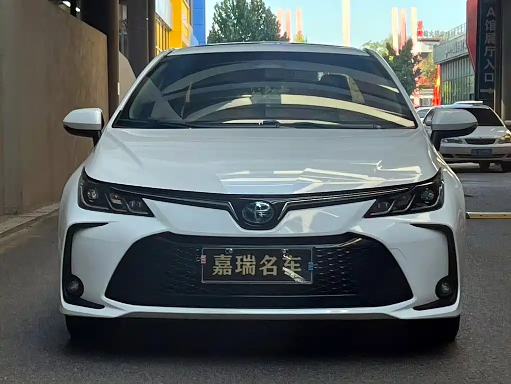 Toyota Corolla — фото 2