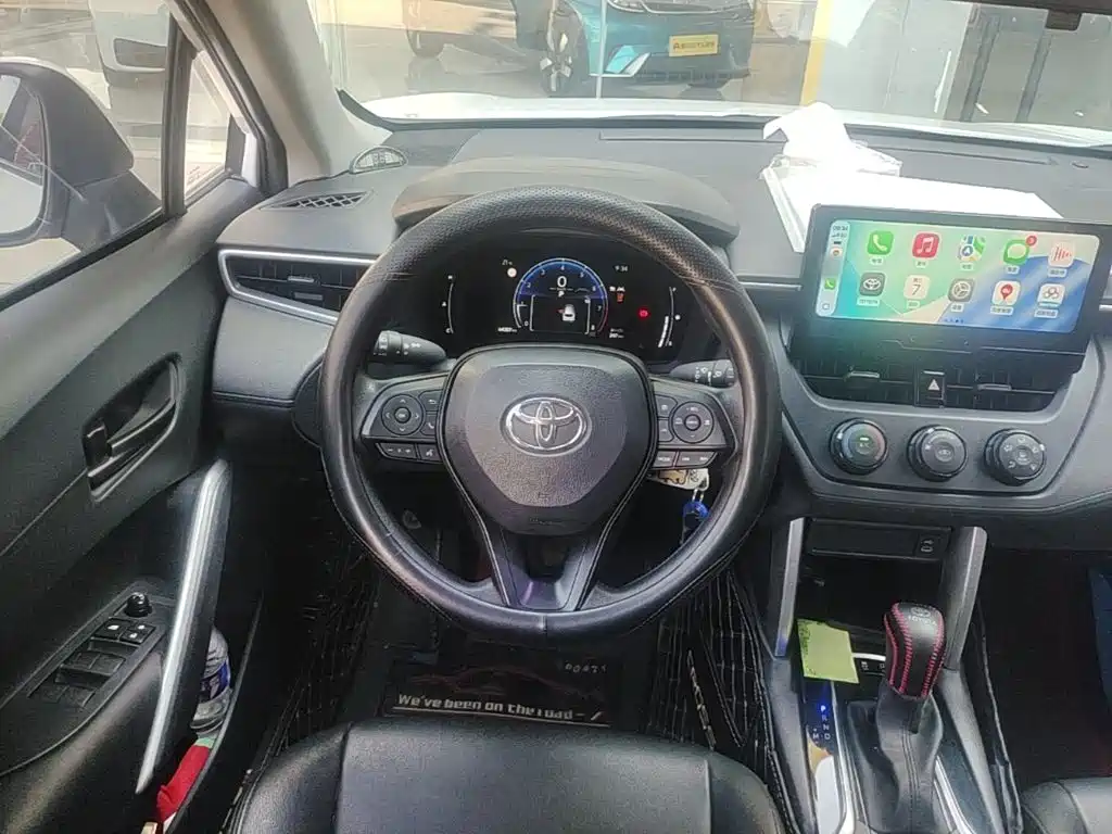 Toyota Corolla Cross — фото 11