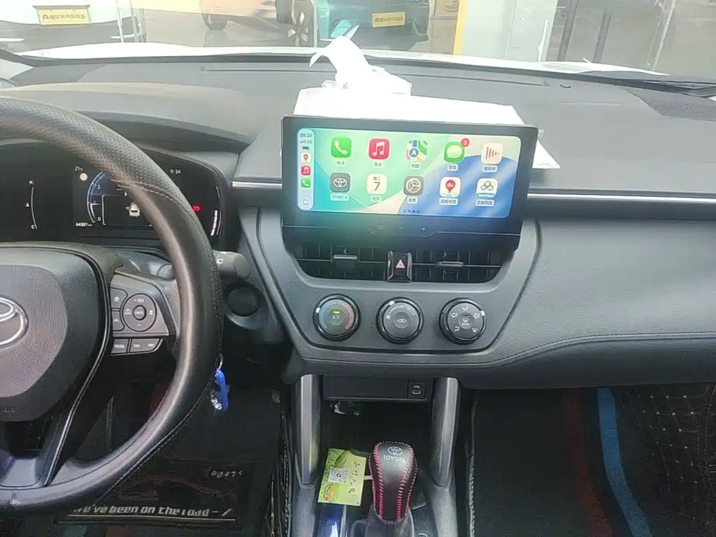 Toyota Corolla Cross — фото 13