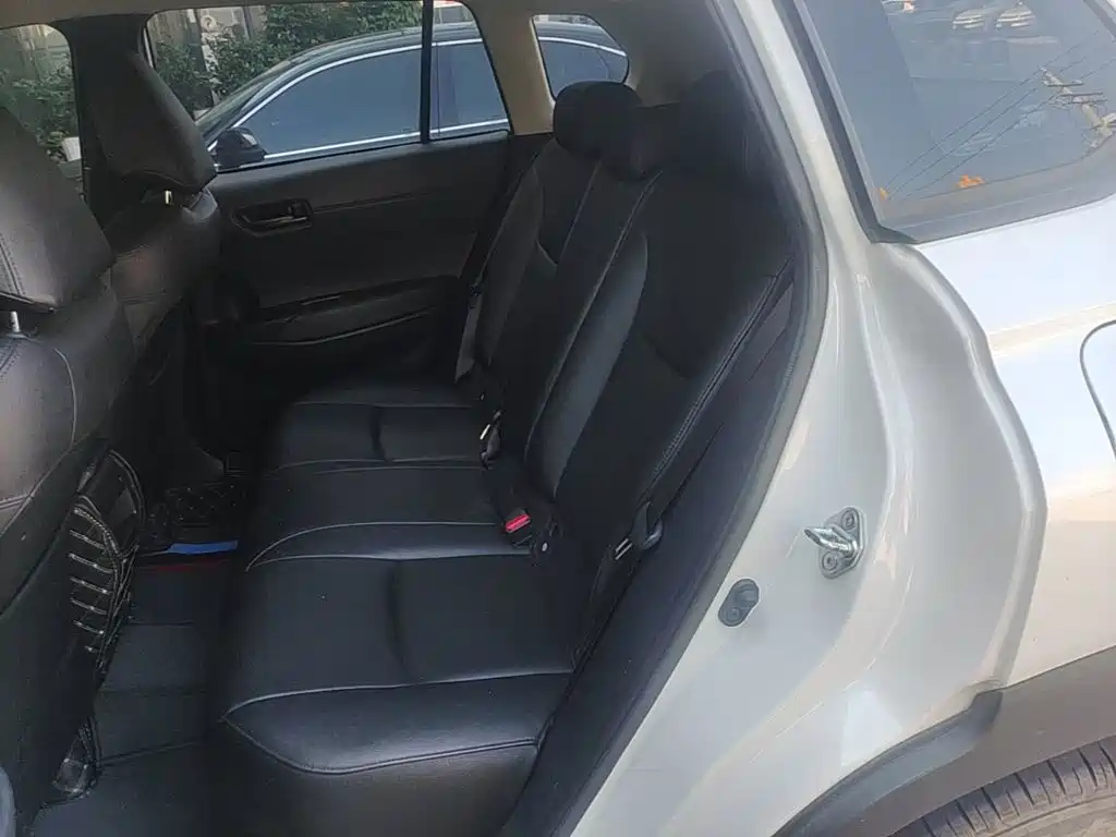 Toyota Corolla Cross — фото 17