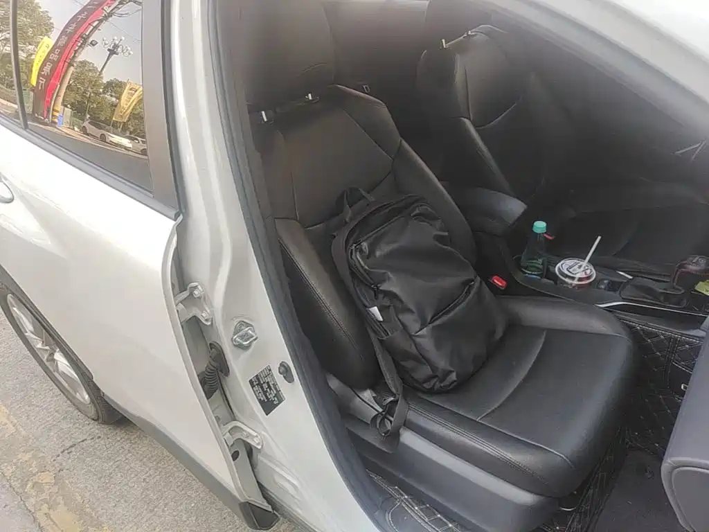 Toyota Corolla Cross — фото 25