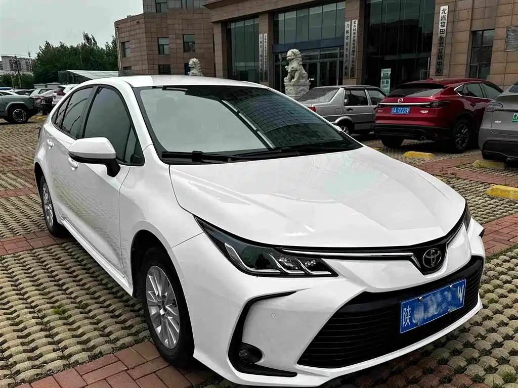 Toyota Corolla — фото 3