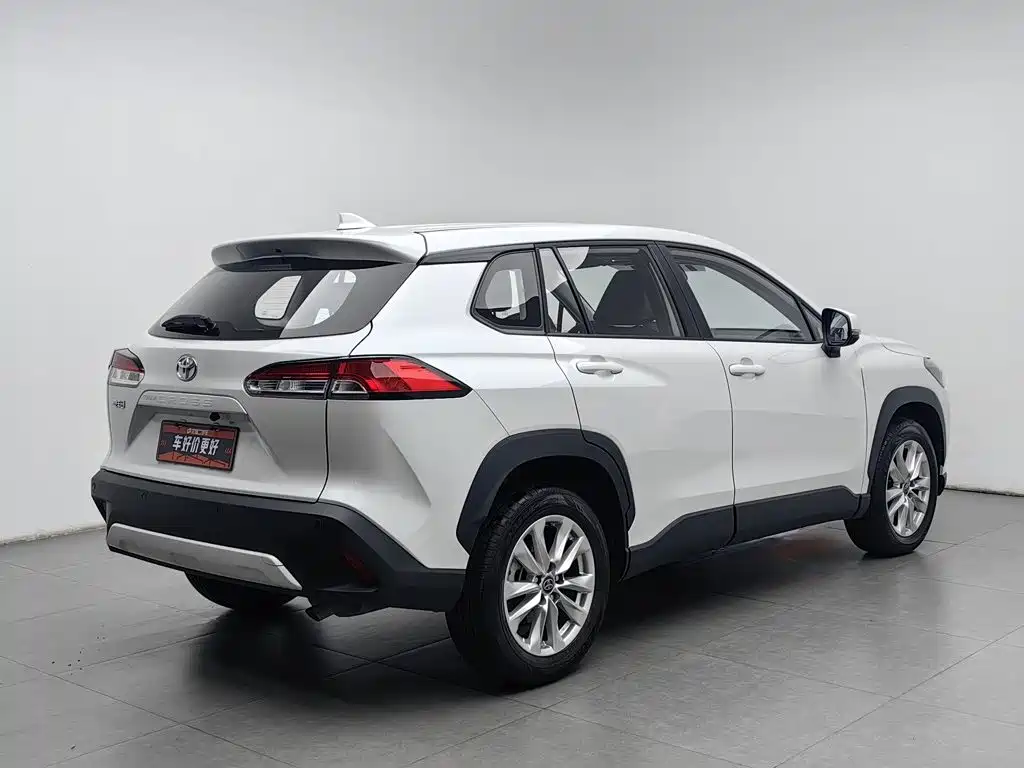 Toyota Corolla Cross — фото 2