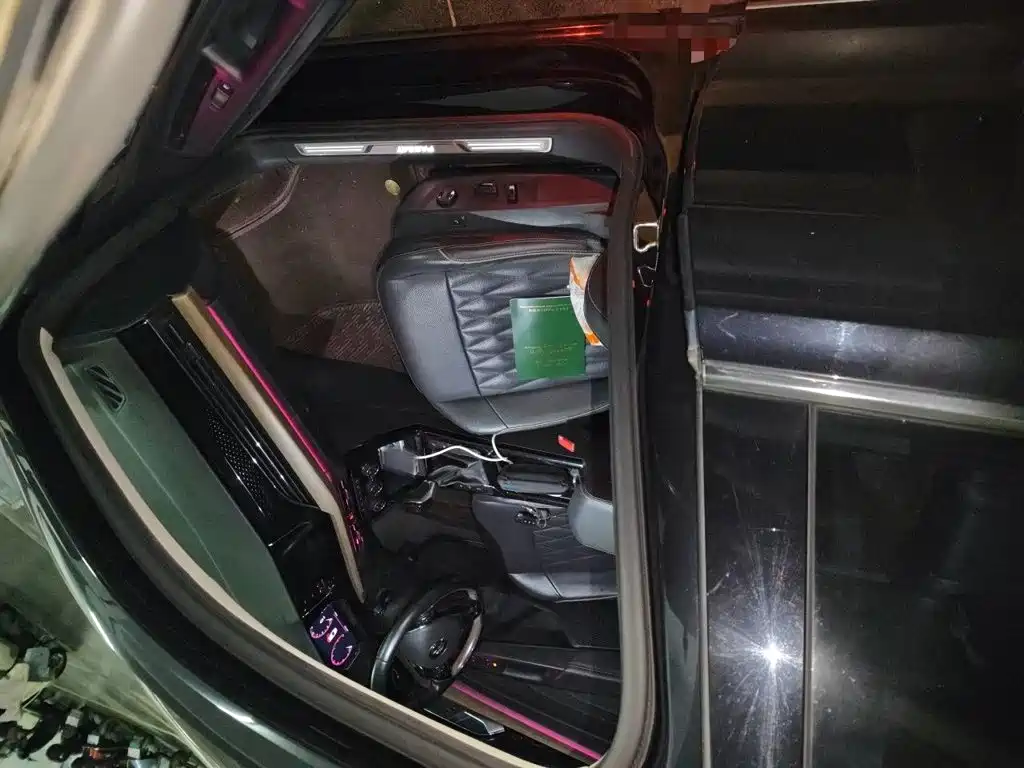 Volkswagen Passat — фото 18