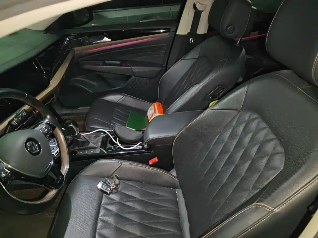 Volkswagen Passat — фото 8