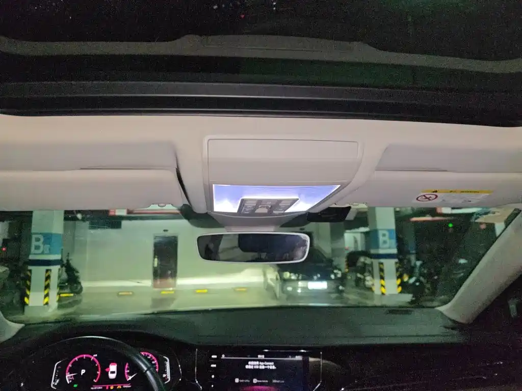 Volkswagen Passat — фото 9