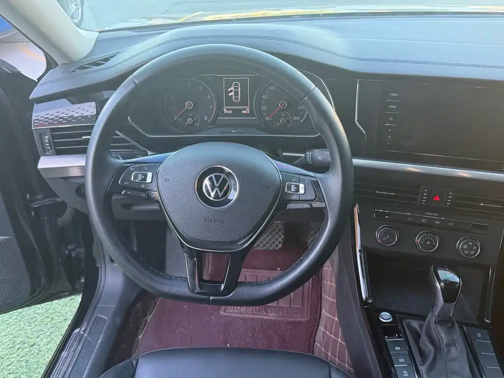 Volkswagen Passat — фото 13