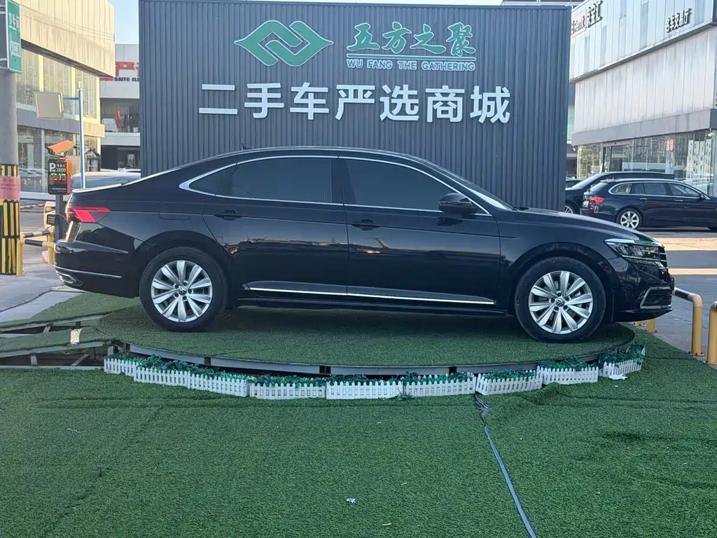 Volkswagen Passat — фото 5