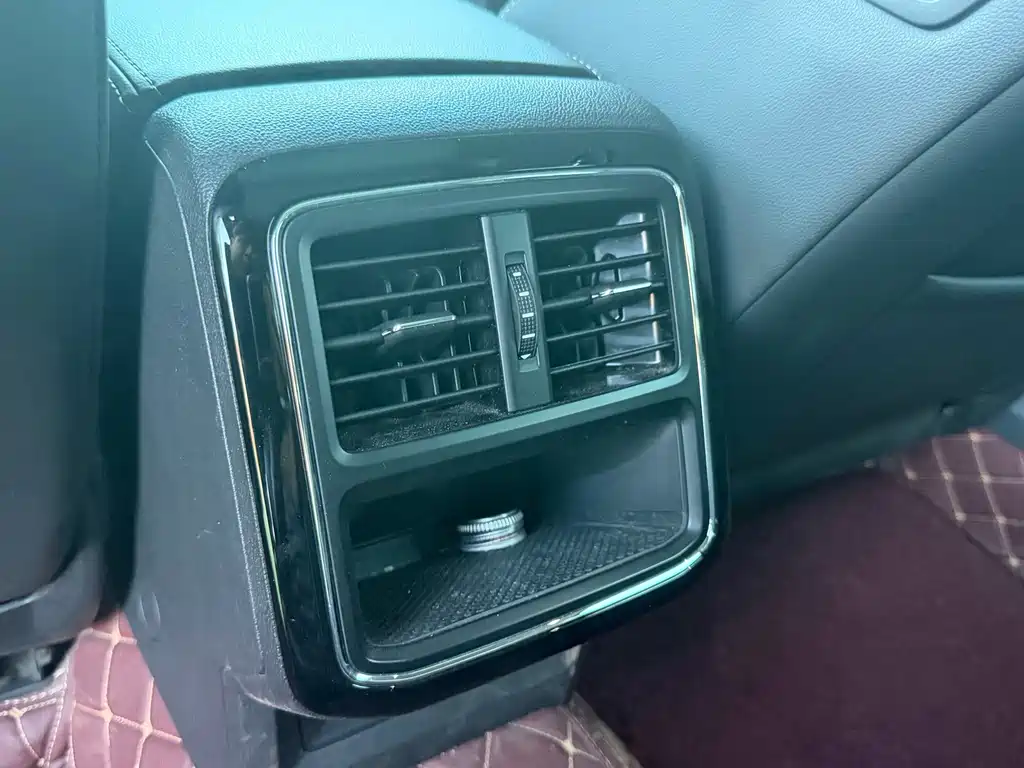Volkswagen Passat — фото 8