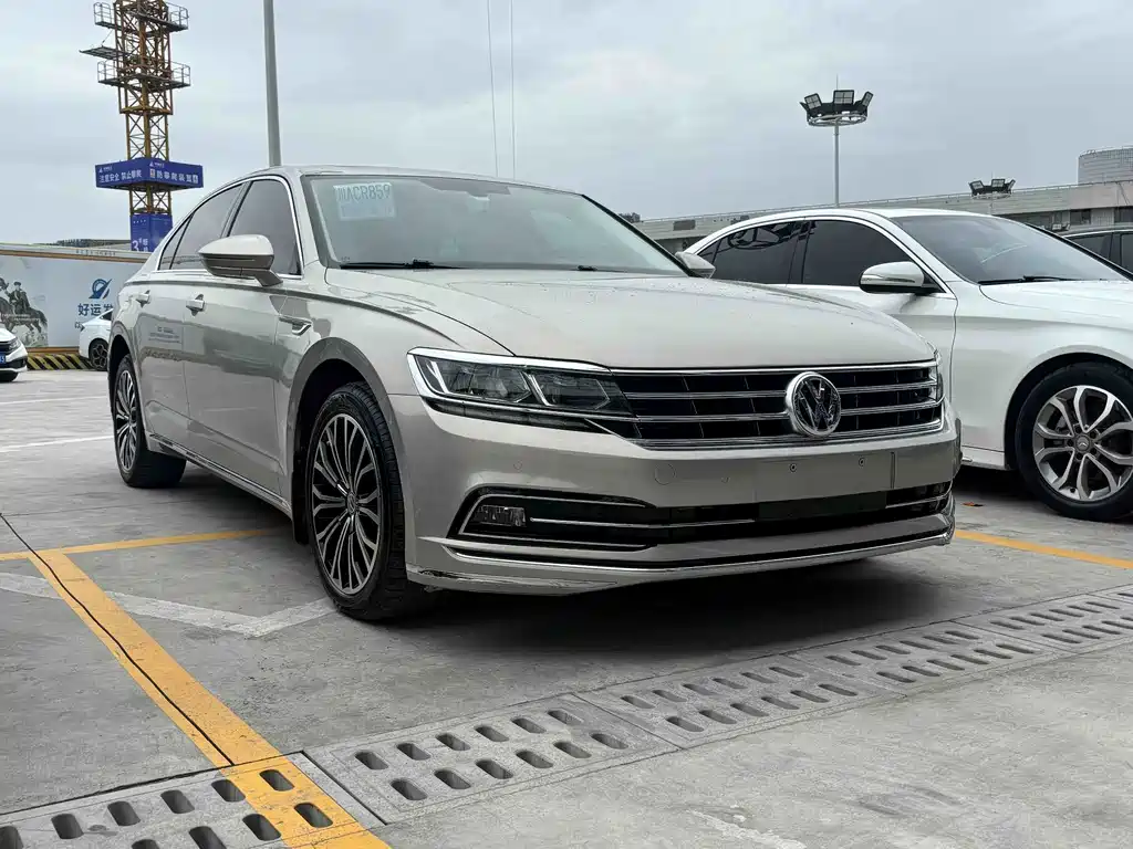 Volkswagen Phideon — фото 2