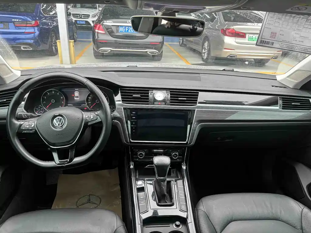Volkswagen Phideon — фото 7
